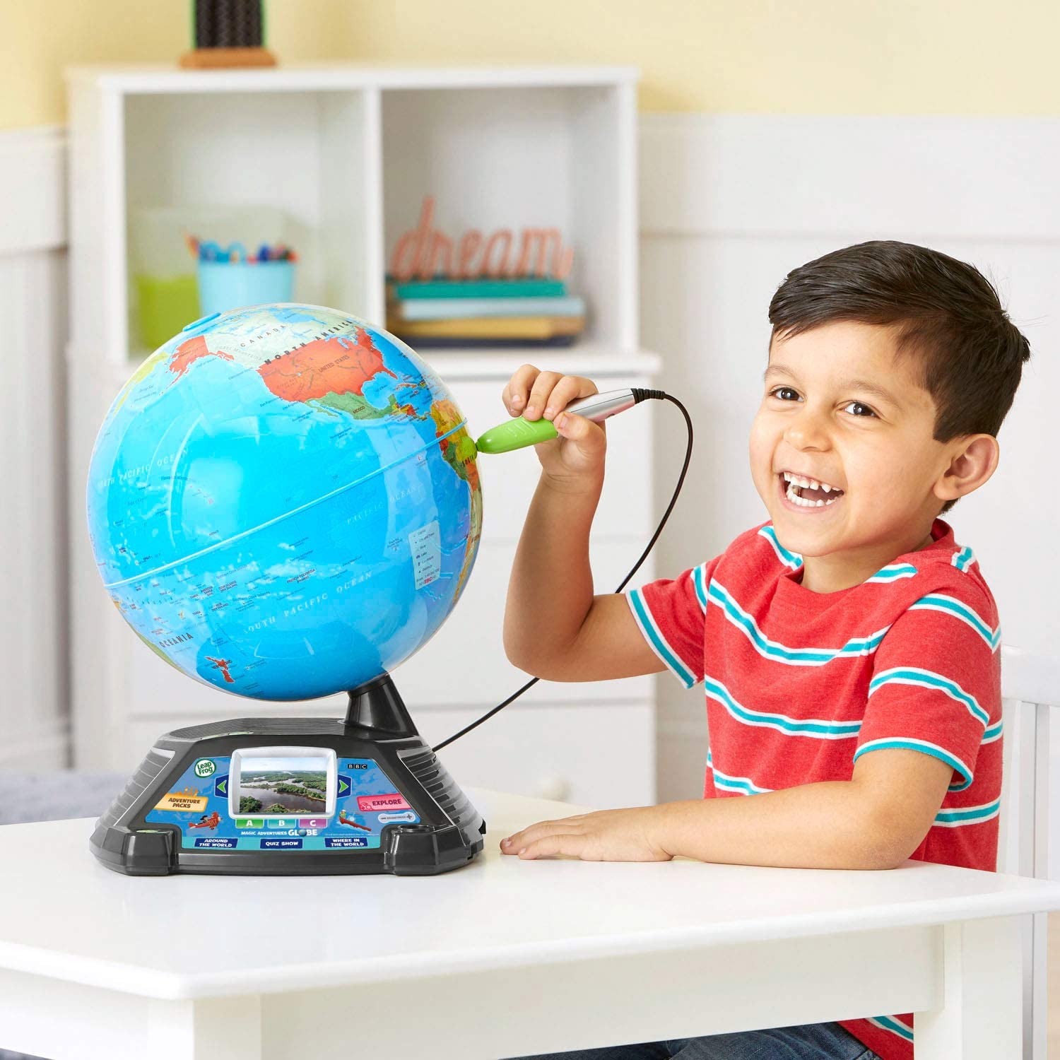 LeapFrog Magic Adventures Globe (Frustration Free Packaging), Multicolor ราคา 4,690 บาท