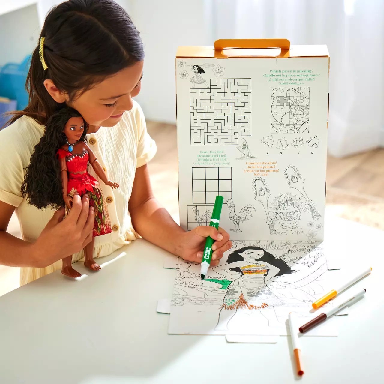 นำเข้า 🇺🇸 เซ็ทตุ๊กตาโมอาน่าและกิจกรรมระบายสีMoana Disney Story Doll - Moana 11" , ราคา 1,590 บาท