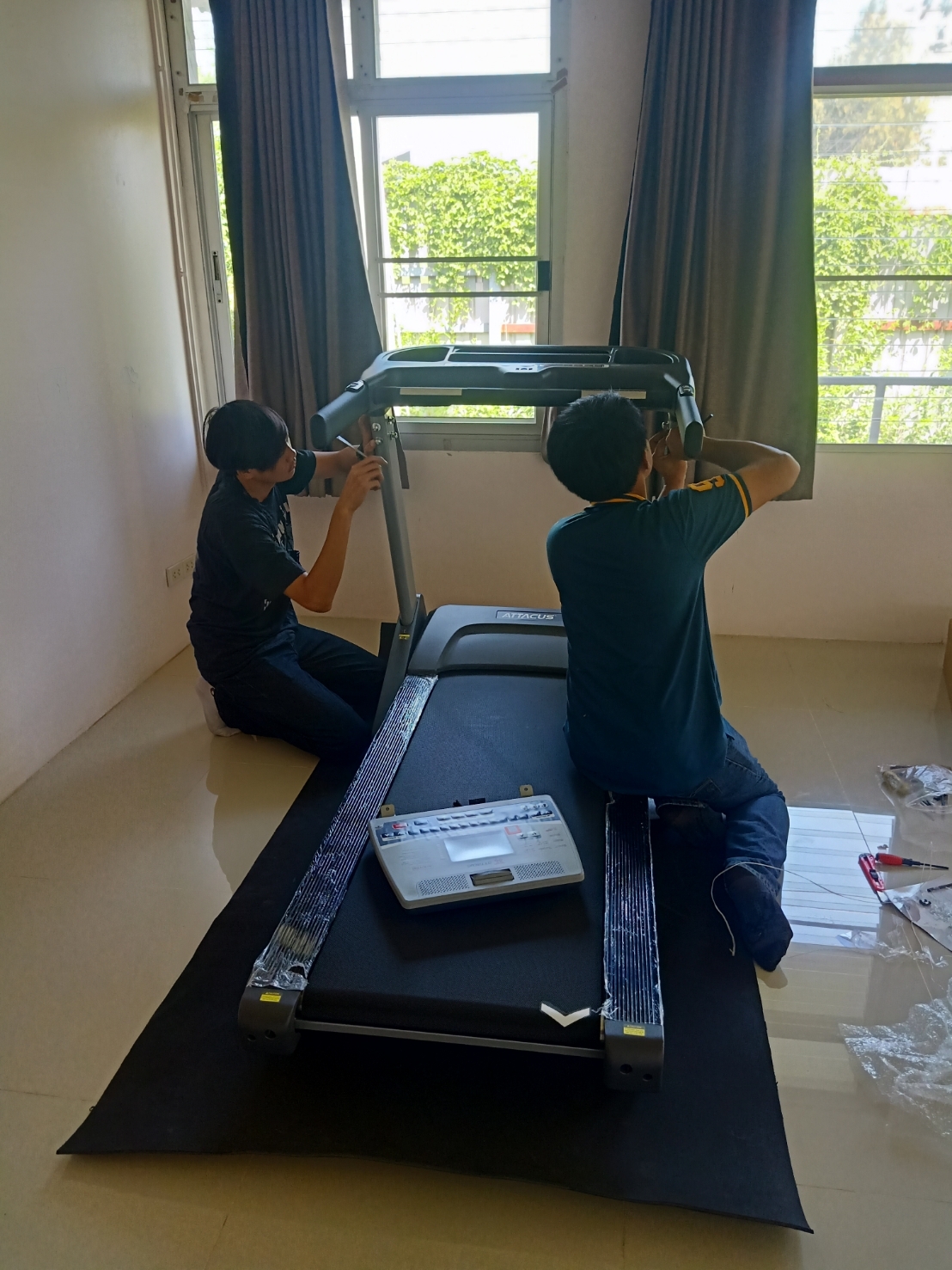 ลู่วิ่งไฟฟ้า Alatech / Attacus AT500 (Taiwan)