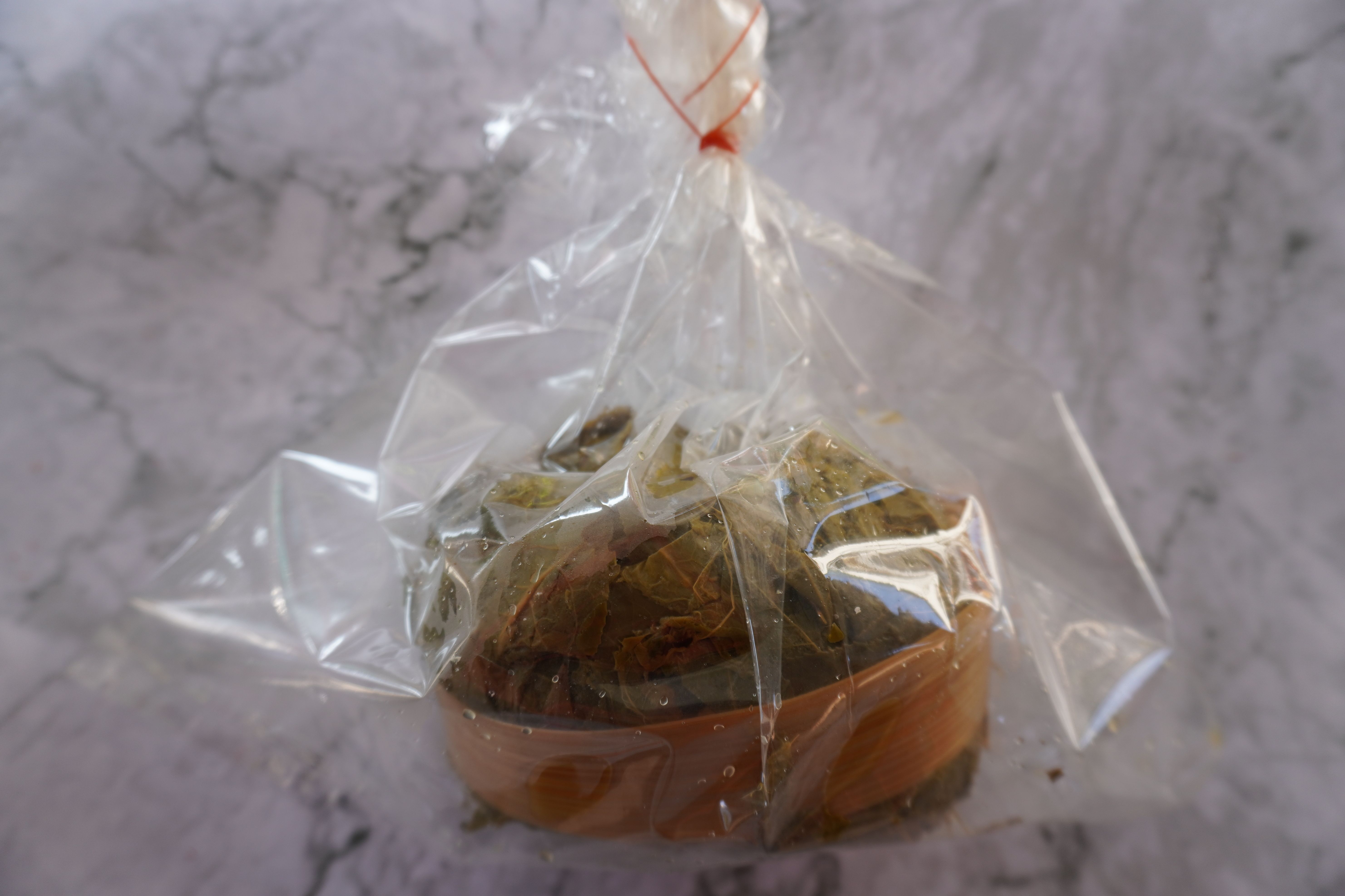 เมี่ยงหมัก ใบชาหมัก 1 มัด น้ำหนัก 500 กรัม (เมี่ยงส้ม รสฝาด) Fermented tea leaves ชาหมัก ส่งจากผู้ผลิตโดยตรง เมี่ยง..ชาป่าหมัก ของว่างโบราณยับยั้งมะเร็ง กินเป็นของว่าง เคี้ยวเล่นเพลินๆ เป็นของกินเล่นของคนภาคเหนือ