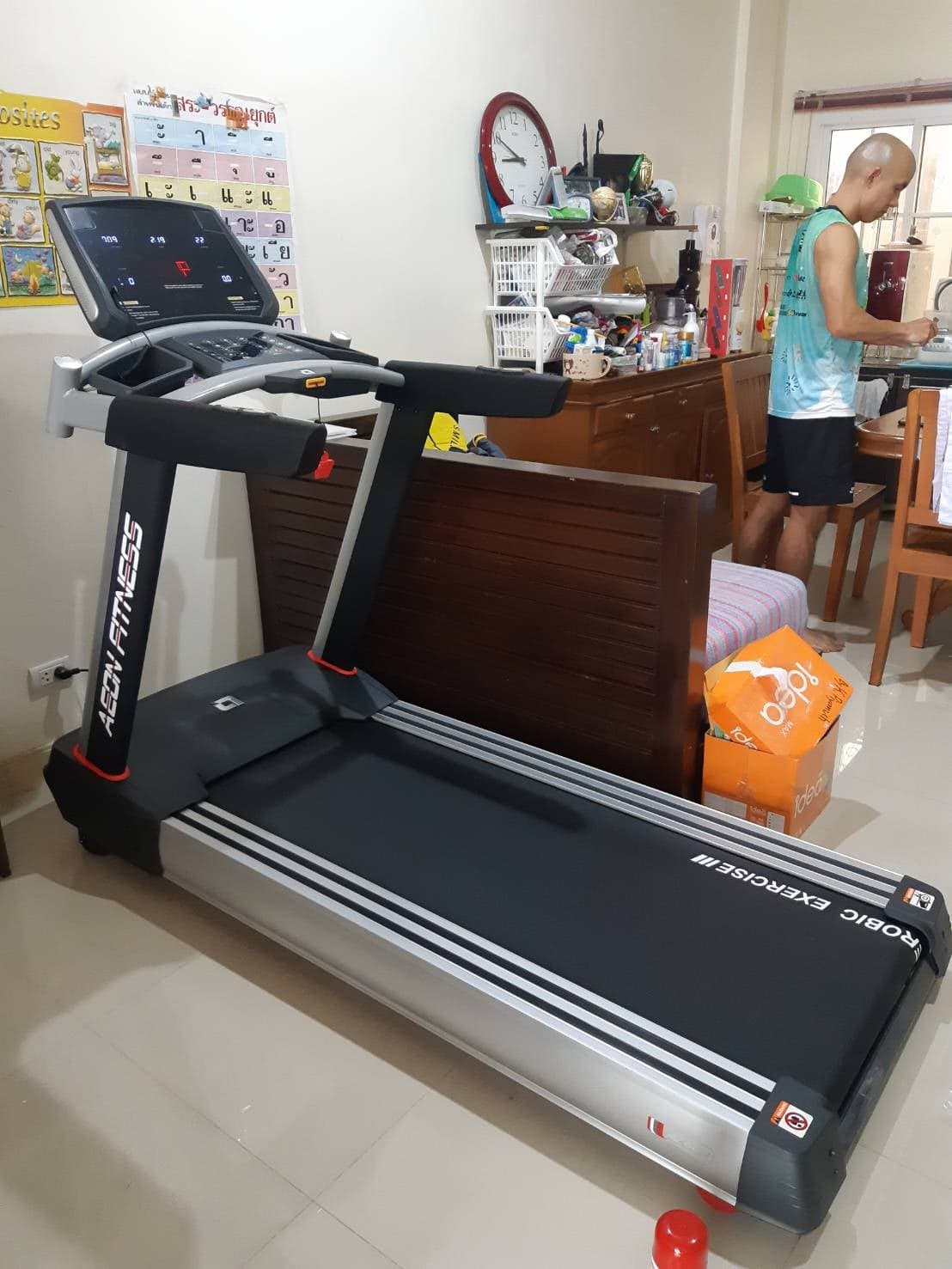 ลู่วิ่งไฟฟ้าAeonFitnessรุ่นAZ60 / Motor AC 4 HP