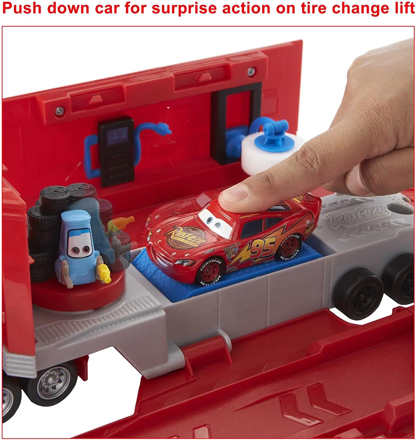 รถบรรทุกแมคควีน Disney and Pixar Cars Transforming Mack Playset, 2-in-1 ราคา 1990 บาท