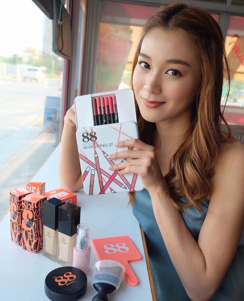 ลิปสีไม้ Ver.88 Holiday Lip Pencil Set (ลิปสีไม้ ฮอลิเดย์ ลิป เพนซิล เซท)