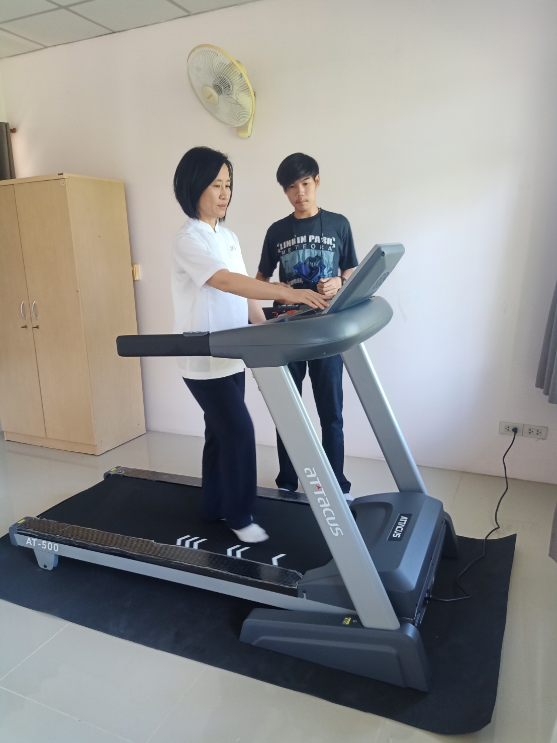 ลู่วิ่งไฟฟ้า Alatech / Attacus AT500 (Taiwan)