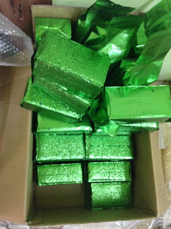 ชาไทย ขนาด 500 กรัม ชาแดง ชนิดเข้มข้น Thai Tea Powder ผงชาไทย 100% มาตรฐาน อย. คัดสรรจากดอยพี้น เชียงใหม่ ใบชาแท้ 3 สายพันธุ์ กลิ่นหอม รสชาติเข้มข้น อร่อยลงตัว ชงชาเย็น ชานมไทย ทำขนมได้ ราคามิตรภาพ คุ้มค่า ส่งไว ทั่วไทย