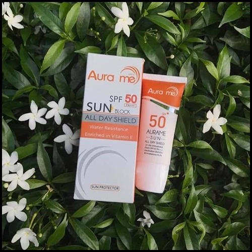 ออร่ามี กันแดดสูตรน้ำแร่ Aura Me SPF 50 PA+++