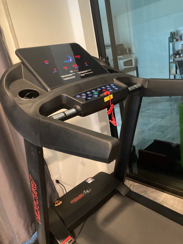 ลู่วิ่งไฟฟ้า Mercury M310X/6.0 hp ขายตัวโชว์