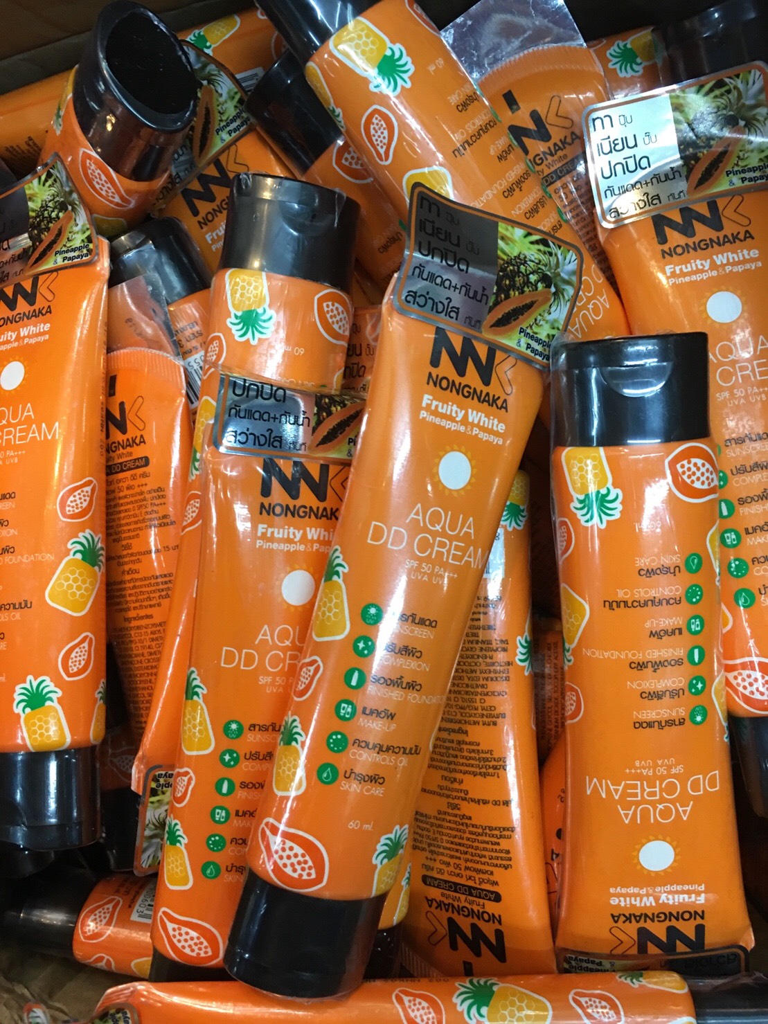 โลชั่น NNK Fruity White AQUA DD Cream SPF50 PA+++ ดีดีครีมน้องนะคะ กันน้ำ กันเหงื่อ