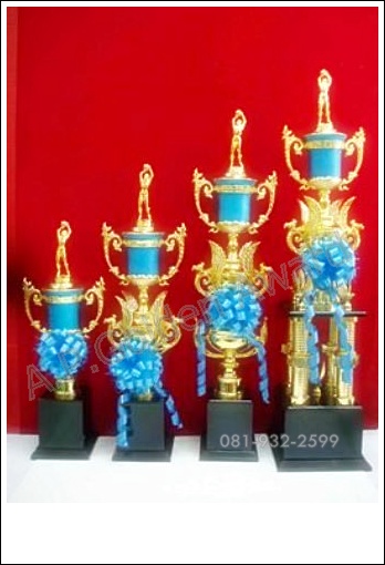 ถ้วยรางวัลพลาสติก 2เสา / 4 เสา