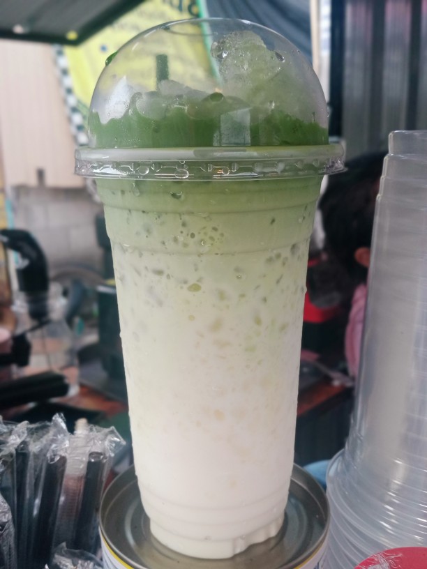 ชาเขียวกลินมะลิ ผงชาเขียวมะลิ ขนาด 500 กรัม 🍵 Green Jasmine Tea ผงชาเขียวดอกมะลิป่น ชาคุณภาพ มาตรฐาน อย. คัดสรรชาจากดอยพี้นที่เชียงใหม่ ราคามิตรภาพ ผลิตจากใบชาแท้ 3 สายพันธุ์ ทำให้ได้กลิ่นและรสชาติที่อร่อยและลงตัวสุด ๆ