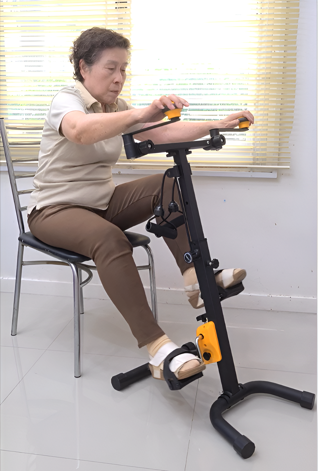 จักรยานออกกำลังกายผู้สูงอายุ, จักรยานกายภาพบำบัด, จักรยานคนแก่, จักรยานออกกำลังกายในบ้าน