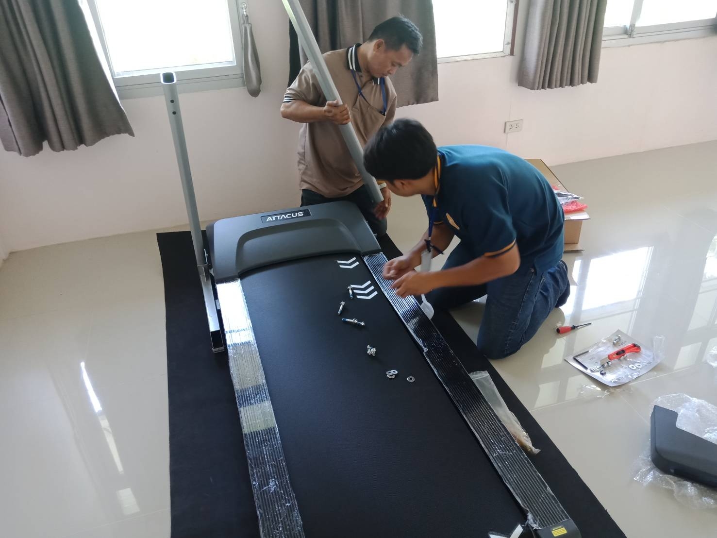 ลู่วิ่งไฟฟ้า Alatech / Attacus AT500 (Taiwan)