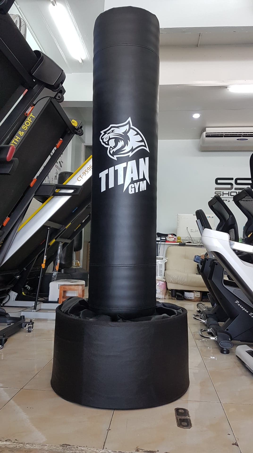 กระสอบทรายตั้งพื้นรุ่น TitanFit วางได้ทุกพื้นผิว