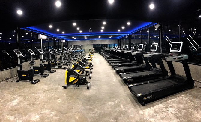 ลู่วิ่งไฟฟ้า Body Strong JB8800 Commercial