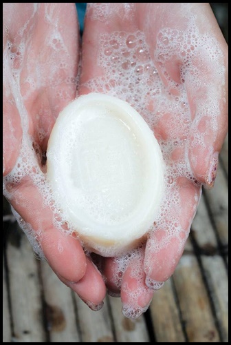 สบู่ใยไหมญี่ปุ่น RAN SILKY COCOON SOAP