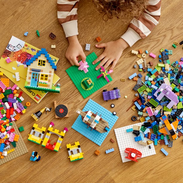 LEGO Classic Bricks Bricks Plates 11717 (1504 Pieces) ราคา 3,000 - บาท