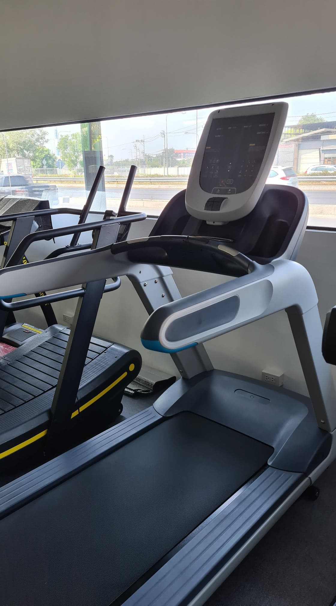 ลู่วิ่งไฟฟ้า x8700 Commercial (AT1400)