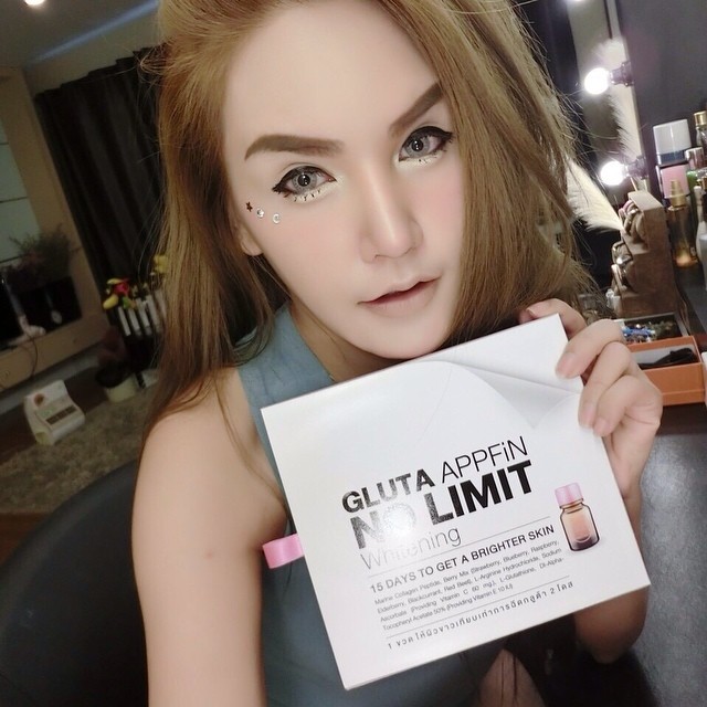 กลูต้าแอพฟิน by ฝนฝน(Gluta APPFIN No Limit Whitening By Fonn Fonn)