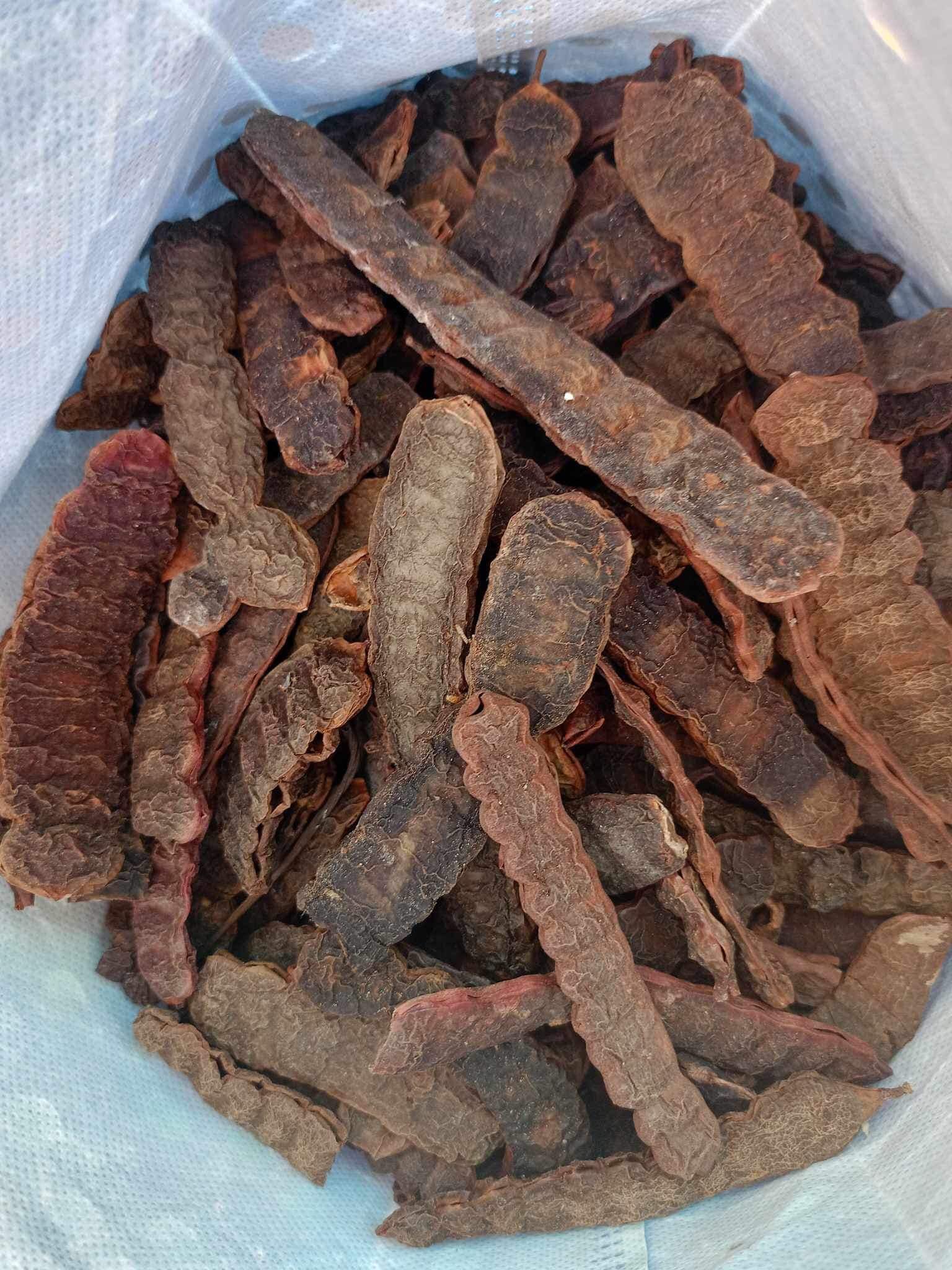 ฝักส้มป่อย 1 กิโลกรัม ส้มป่อย(แห้ง) ฝักส้มป่อย ฝักส้มป่อยแห้ง Soap Pod น้ำหนัก 1 กิโลกรัม ใช้เป็นยาแก้ไข้จับสั่นหรือไข้มาลาเรียแก้ไอขับเสมหะ แก้เสมหะ และใช้ทำน้ำมนต์ตามความเชื่อของชาวล้านนา