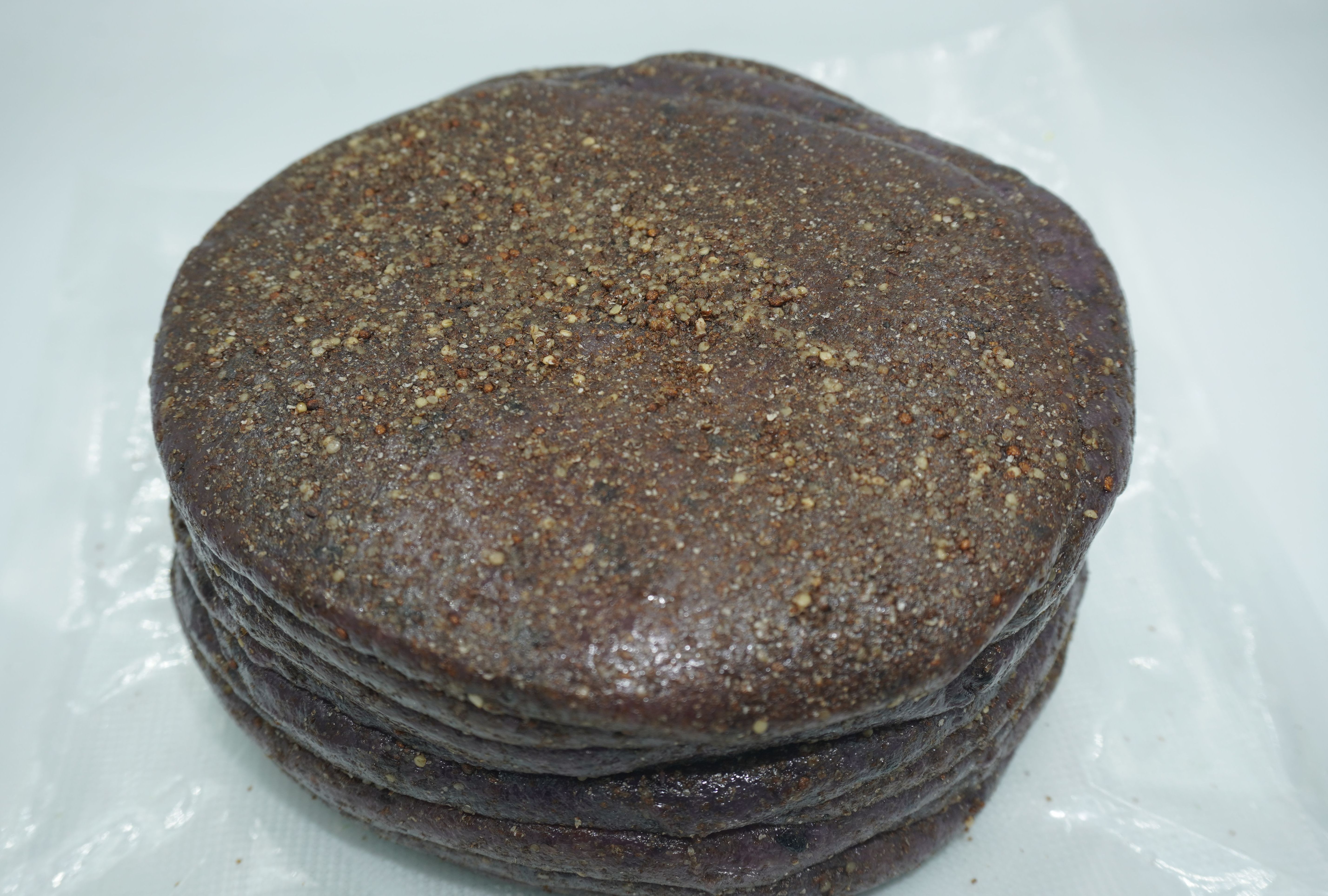 ข้าวปุกงา + ผงน้ำอ้อย จำนวน 10 แผ่น / 1 แพค ข้าวหนุกงา งาขี้ม่อน น้ำหนักประมาณ 850 - 900 กรัม สูตรม้งแบบดั้งเดิม อร่อยไม่เหมือนใคร ทำสดใหม่ทุกวัน