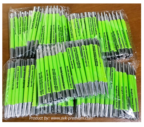 ปากกาพลาสติกโรงเรียนบางกอกพัฒนาสกรีนโลโก้