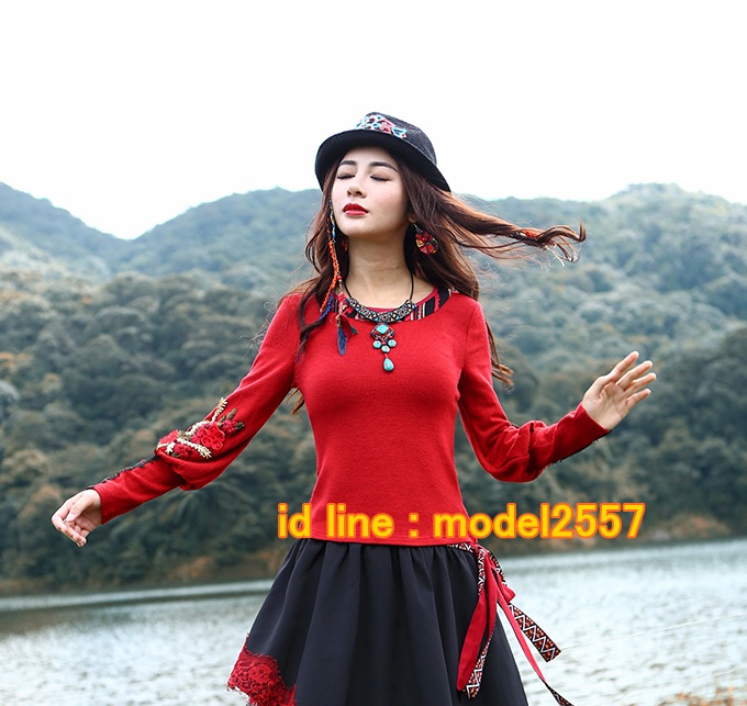 UM6102005 เสื้อยืดแขนยาวสีแดงโมฮีเมียน เย็บปักถักร้อยชาติพันธุ์ UM6102005 ตัว