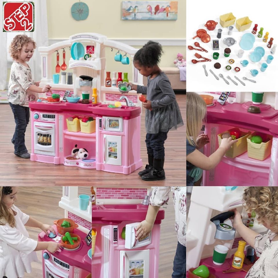 📣📣 พร้อมส่ง ! ครัว Step2 Fun with Friends Play Kitchen with 24 Piece Accessory Set - Pink ราคา 6,900 บาท