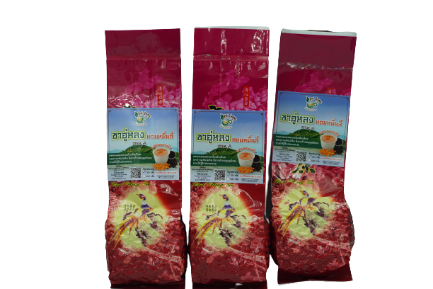 อู่หลงเกรดเอ ชาอู่หลงหอมหมื่นลี้ เกรดเอ Oolong Tea ขนาด 100 กรัม ผ่านมาตรฐาน อย. เป็นชาอู่หลงก้านอ่อนคัดพิเศษ เกรด A เบอร์ 17 รสชาติกลอมกล่อม ชุ่มคอที่สุด อบผสมดอกหอมหมื่นลี้ซึ่งเป็นดอกไม้ที่มีความหอมเป็นอย่างมาก