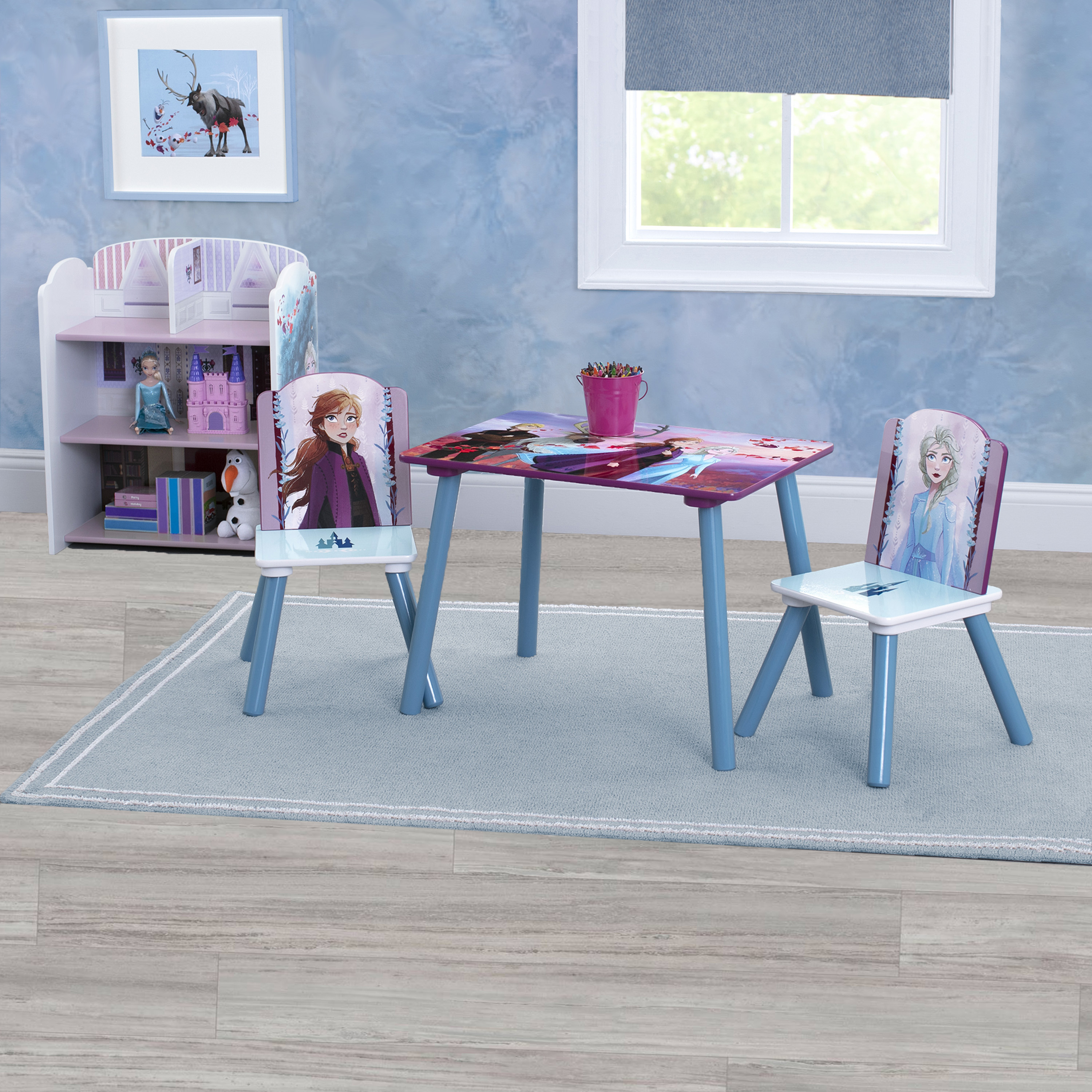 ชุดห้องเด็กลายการ์ตูนตัวโปรด Playroom Set Includes Table and 2 Chair Set and 3-Shelf Playhouse Bookcase ราคา 3,990 บาท