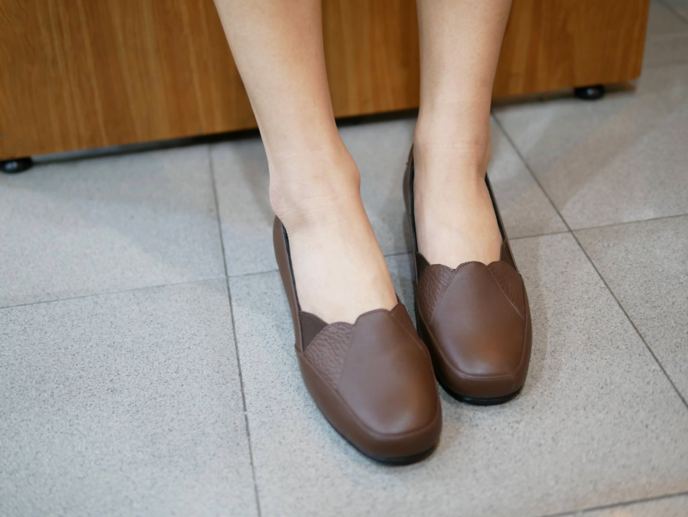 หนังสุขภาพ ใส่สวย ใส่สบาย เดินได้ทั้งวัน