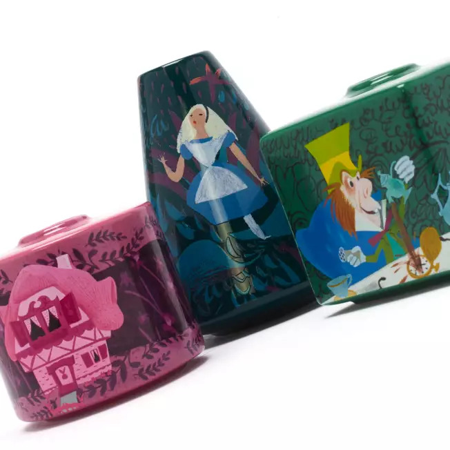 Disney Store Alice in Wonderland Mary Blair Vases, Set of 3 ราคา 1,990 - บาท