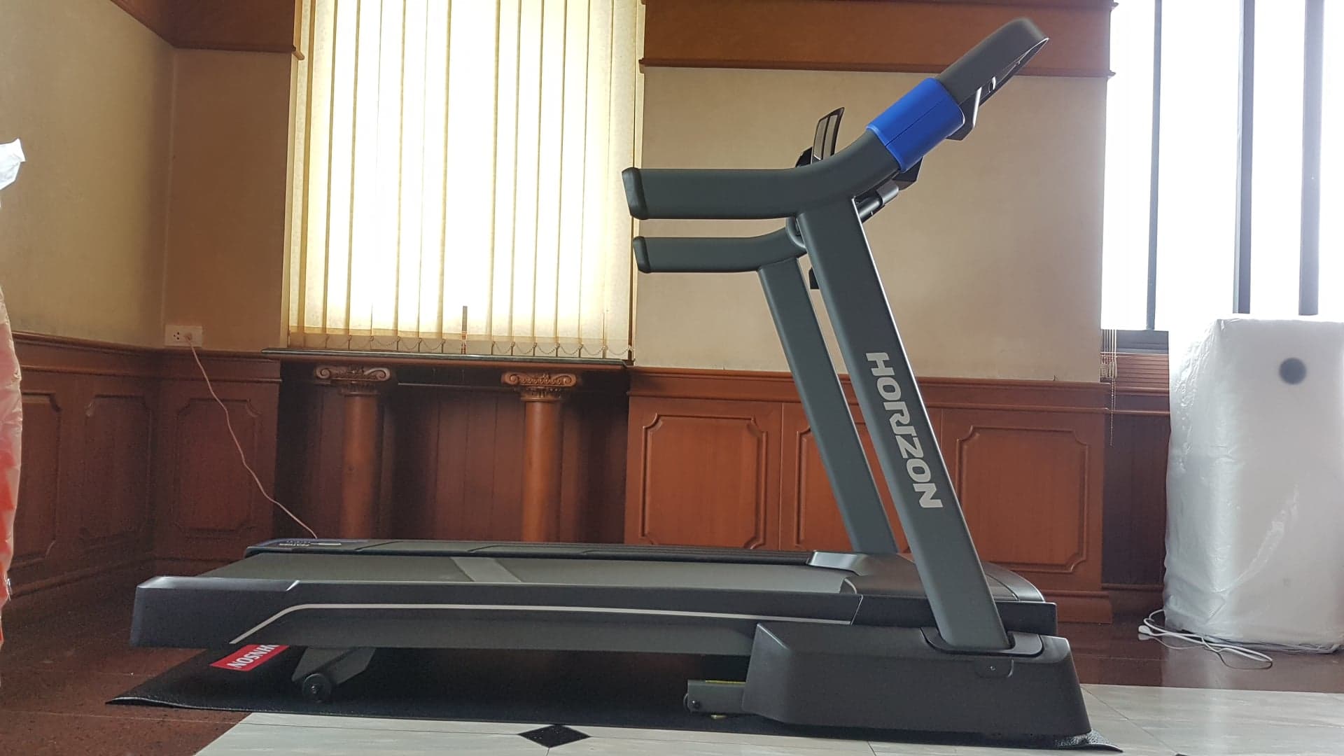 ลู่วิ่งไฟฟ้า Horizon 7.0AT clearance sale