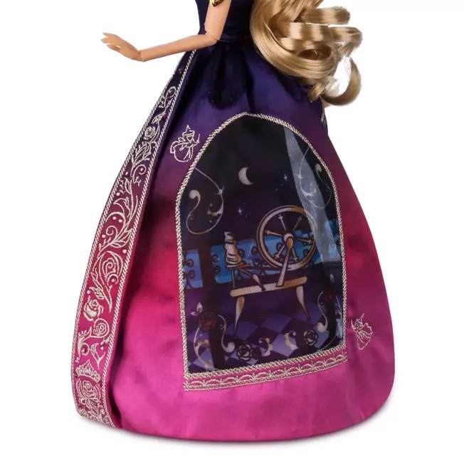Disney Designer Collection Aurora Limited Edition Doll – Sleeping Beauty – Disney Ultimate Princess Celebration – 11 3/4'' ราคา 5,990 - บาท