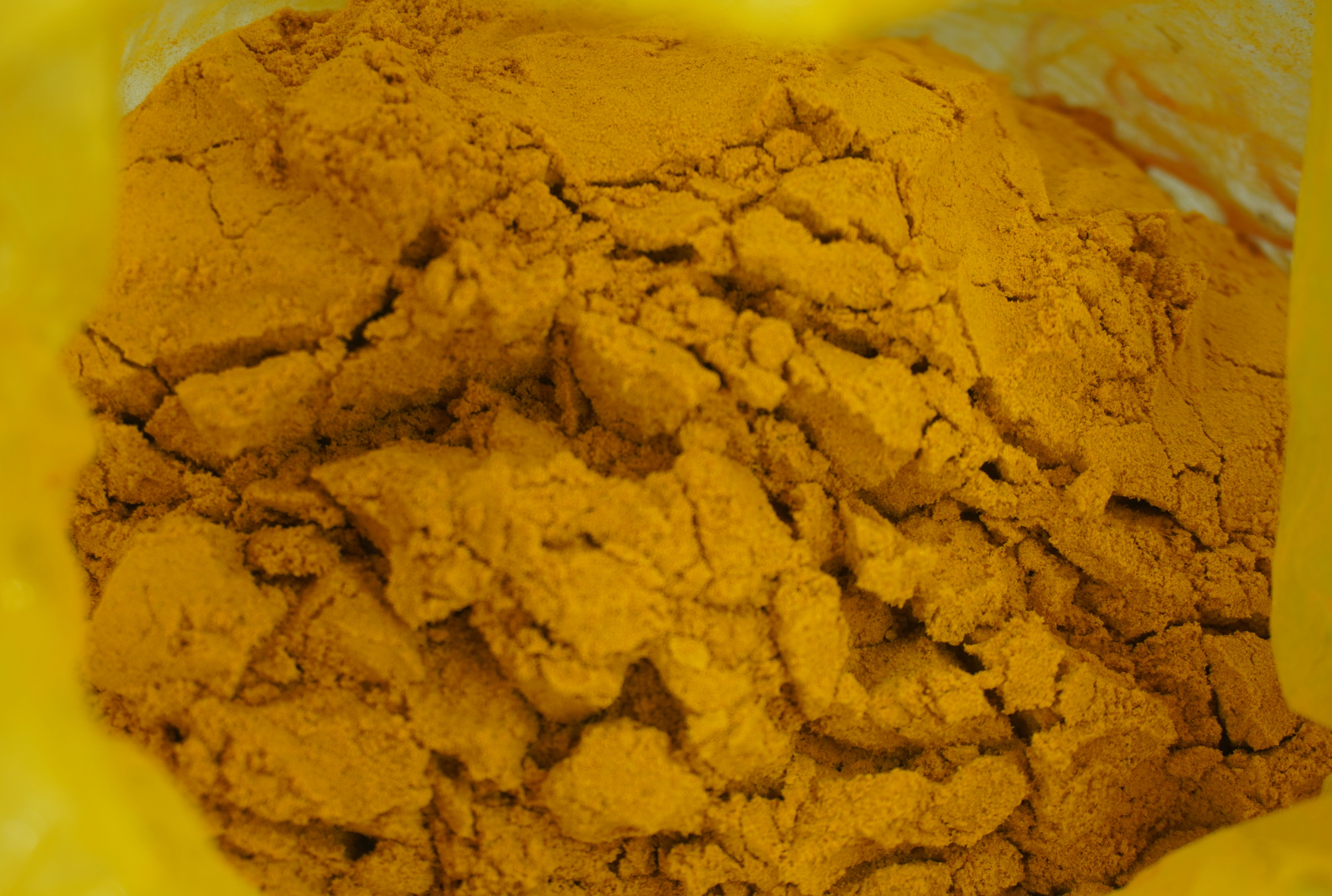 ผงขมิ้น แท้ 100% เกรด A ขนาดบรรจุ 1 กิโลกรัม รับประกันของแท้ 100% ไม่มีสิ่งเจือปน สีเหลืองทอง มีไขมันตามธรรมชาติ กลิ่นหอมสุด ๆ รับประกันความพอใจ สมุนไพรไทยระดับ Super Food ขมิ้นผง (Turmeric powder) Curcuma longa L. (Curcuma domestica Valeton)