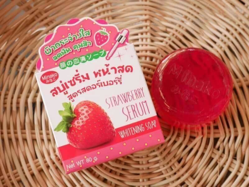 สบู่เซรั่มหน้าสด สูตรสตอเบอร์รี่ (Minako Strawberry Serum Soap)