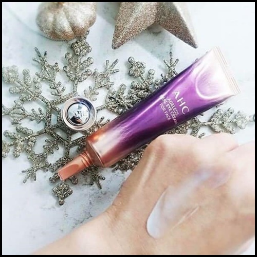 ครีมบำรุงรอบดวงตา AHC Ageless Real Eye Cream For Face