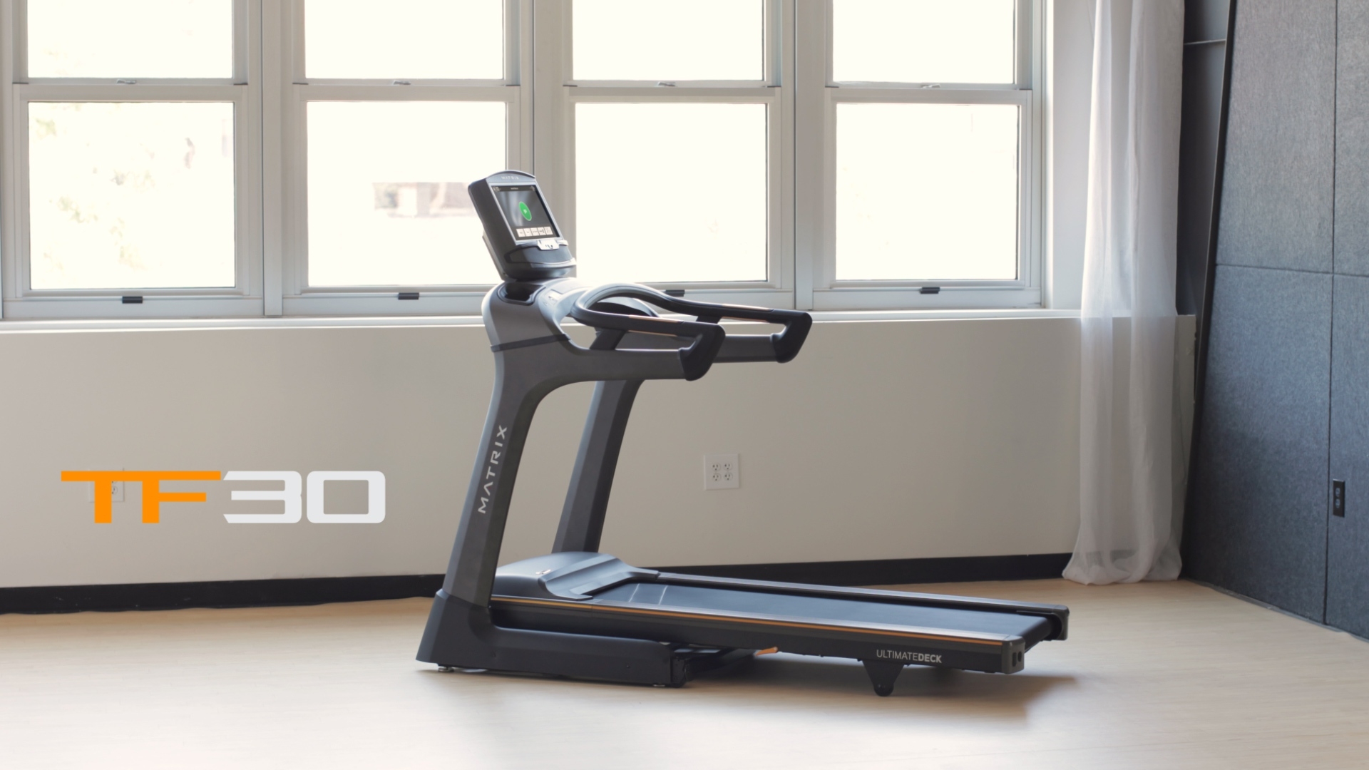 ลู่วิ่งไฟฟ้า Matrix Treadmill TF30xr USA