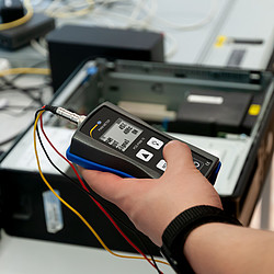 PCE รุ่นPWM-10Pump เครื่องมือวัดงานด้านสอบเทียบCalibrator