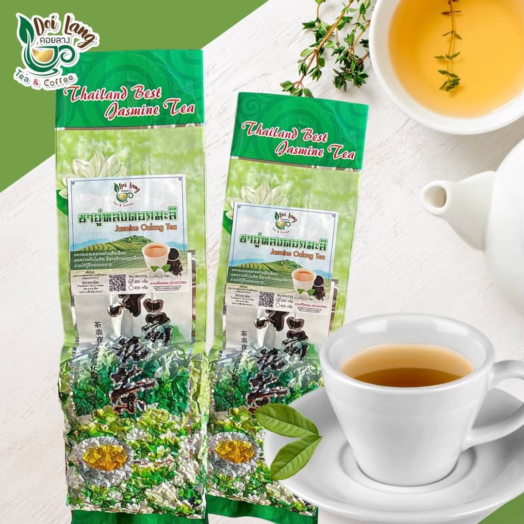 ชาอู่หลงมะลิ ขนาด 100 กรัม ชาอู่หลงอบดอกมะลิ ดอยแม่สลอง Jasmine OOlong Tea ชาอู่หลงผสมดอกมะลิ ชาดอกมะลิ ผสมผสานดอกมะลิอบแห้งแท้ในชาอู่หลง จึงได้ความหอมของชา และกลิ่นหอมจากดอกมะลิ ได้ทั้งสรรพคุณจากชาอู่หลง และผสานกับดอกมะลิ Organic Oolong with Jasmine