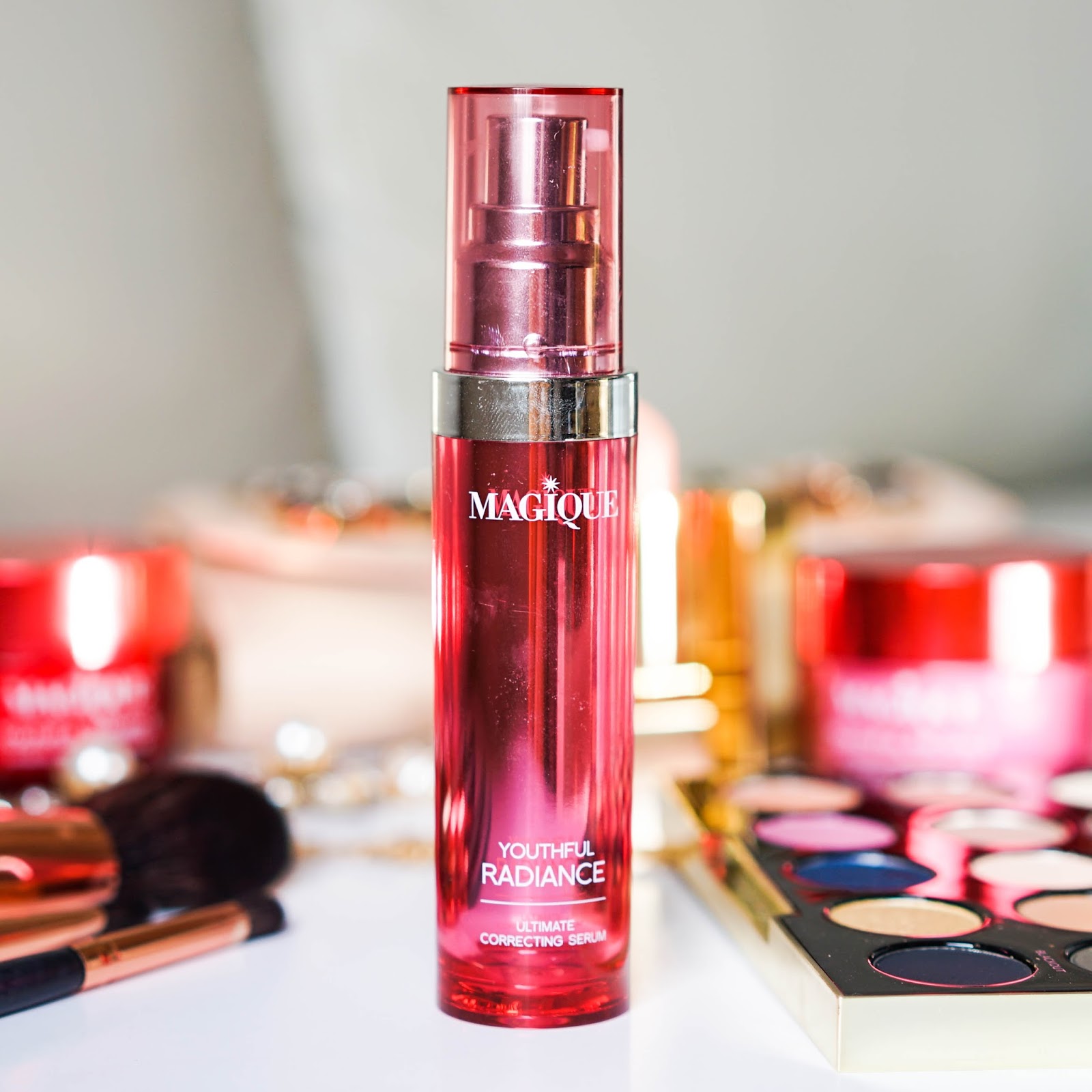 Magique Youthful Radiance Ultimate Correcting Serum (มาจีค ยูธฟูล เรเดียนซ์ อัลทิเมท คอลเลคติ้ง เซรั่ม)