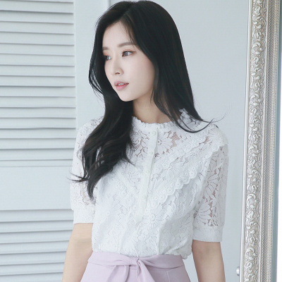 เสื้อลูกไม้ฉลุสีขาวคอกลมตัวยาวแขนห้าส่วนเกาหลีสาวหวาน ขาว Freesize UM6106002 ตัว