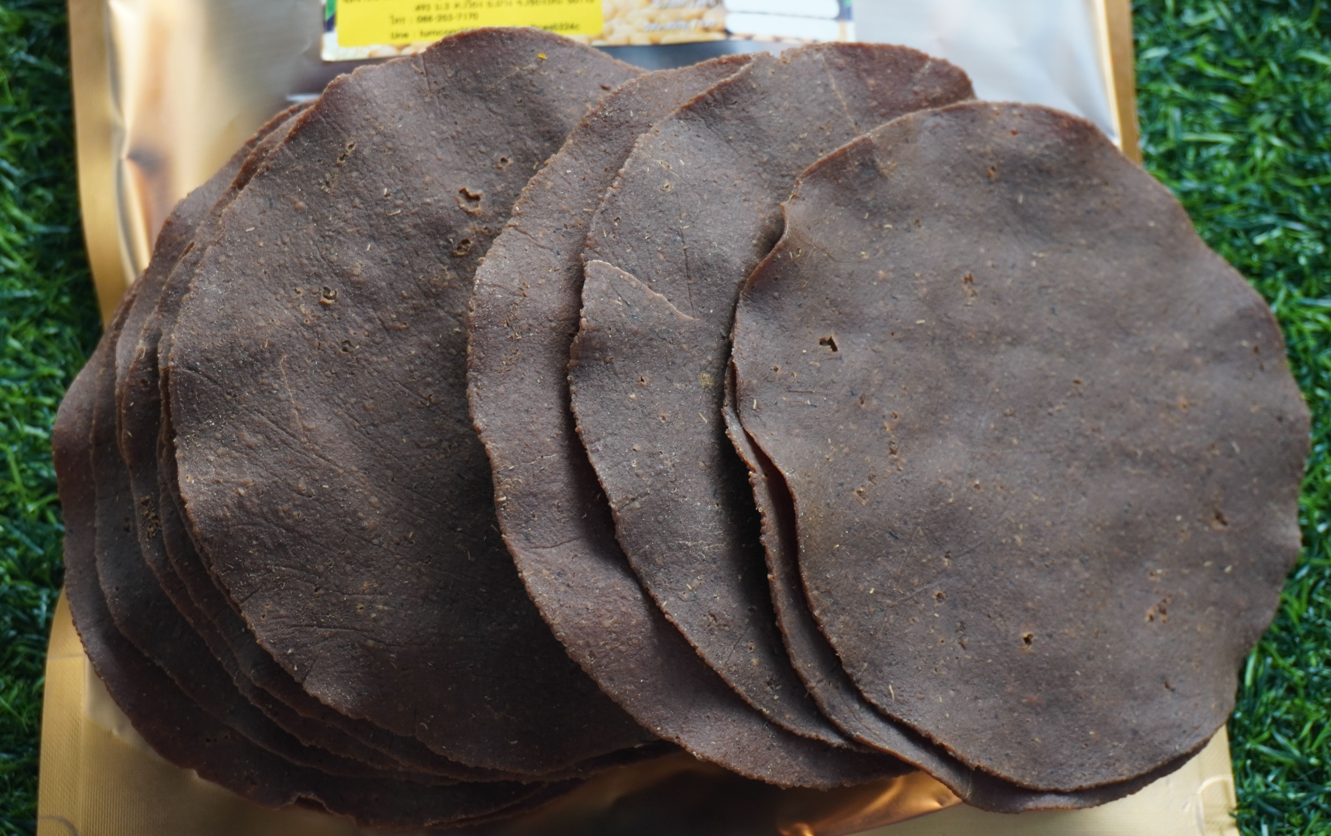 ถัวเน่า Nattō" (納豆) ถั่วเน่าอย่างดี ขนาด 250 กรัม ถั่วเน่าแผ่น (ถั่วเน่าแข็บ) รสชาติดั้งเดิม Original สูตรชาวไทใหญ่ รับประกันความอร่อย เหมาะสำหรับประกอบอาหารพื้นเมือง หรือใช้แทนกะปิสำหรับผู้ที่กินเจ