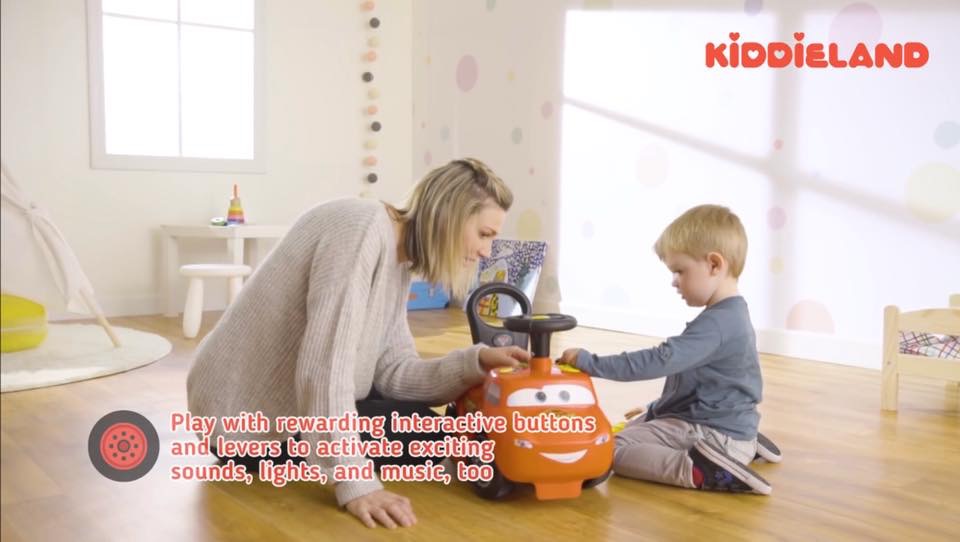 แฟนคลับแมคควีนห้ามพลาด!!! รถราง + แบตเตอรี่ + รถขาไถ แมคควีน 2 in 1 มาพร้อมรางรถในเซ็ท 2 In 1 Battery Powered McQueen Go-Go-Racer Ride-On with Tracks สินค้าลิขสิทธิ์แท้นำเข้าจาก USA ราคา 5,490 บาท