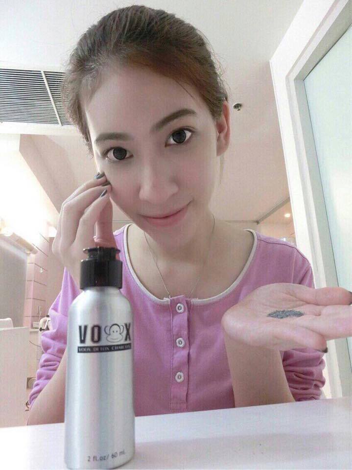 Voox Detox Charcoal วอกดีท๊อกซ์ชาร์โคล ผงถ่านวอก ล้างหน้า