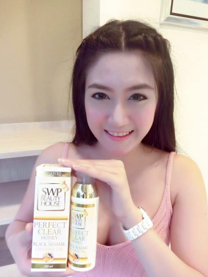 เจลล้างหน้าน้ำผึ้งงาดำ (Perfect Clear Honey & Black sesame Cleansing Gel)