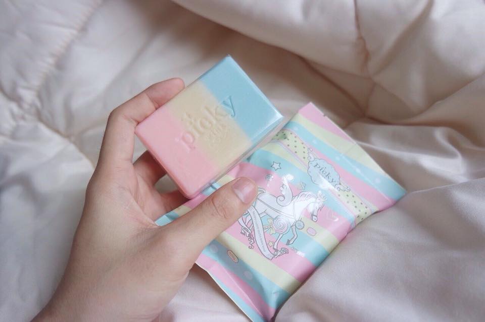 สบู่พิคกี้วิ้ง ฟรุตตี้ แคนดี้ กลูต้า (Fruity Candy Gluta Body Soap by pickywink)