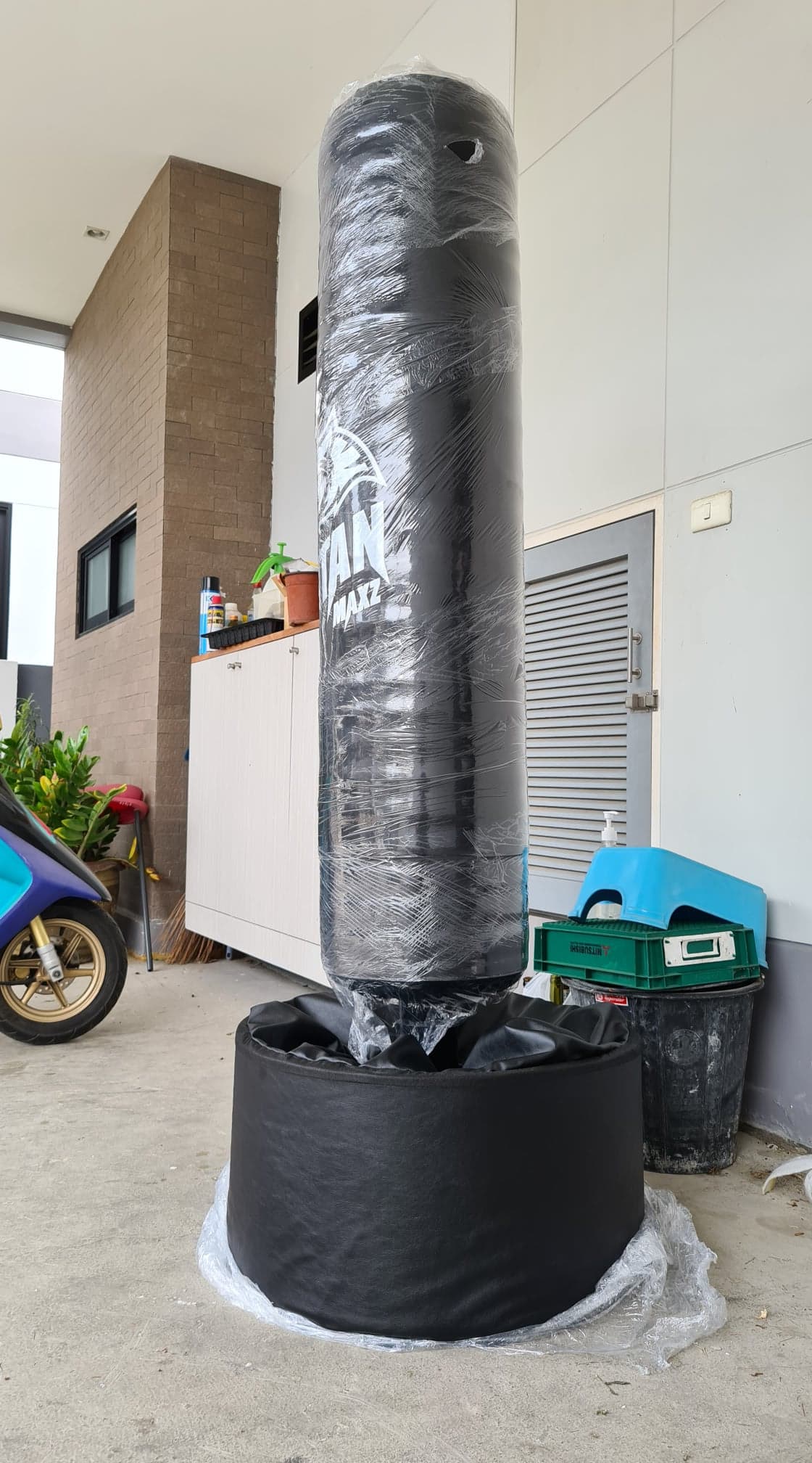 กระสอบทรายตั้งพื้นรุ่น TitanFit วางได้ทุกพื้นผิว