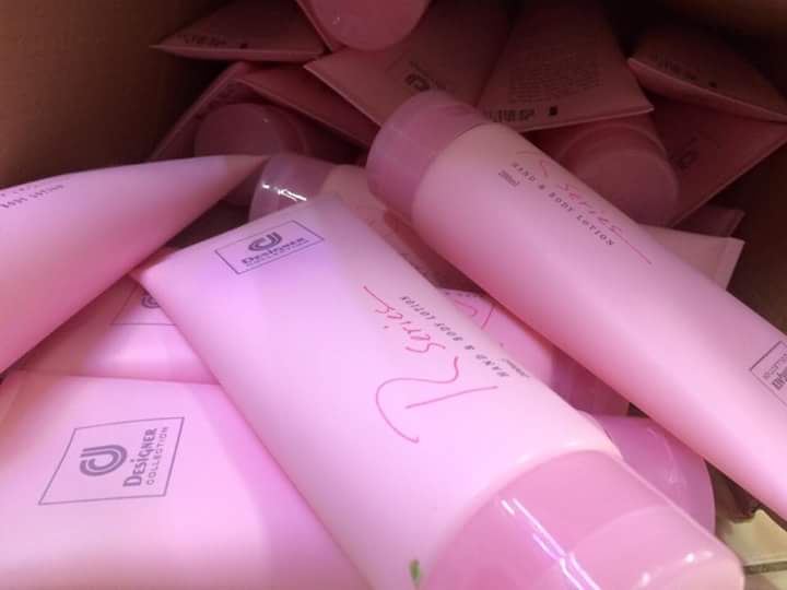 อาร์ ซีรีย์ แฮนด์ แอนด์ บอดี้ โลชั่น (R-series Hand & Body Lotion by Designer Collection)