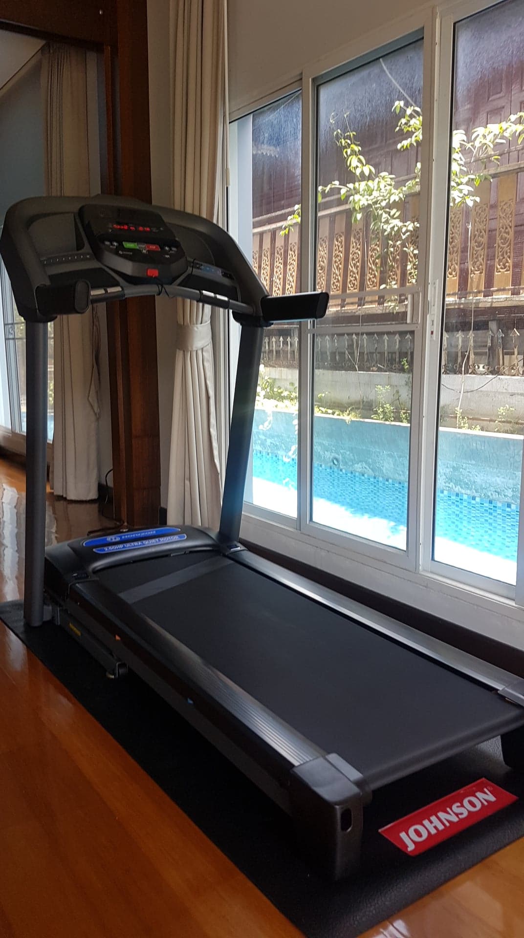 ลู่วิ่งไฟฟ้า Horizon T101