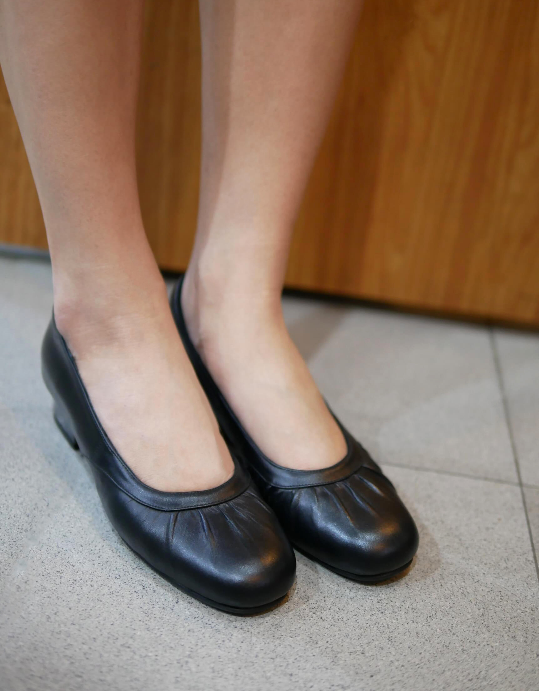 คู่นี้มาแนวเรียบง่ายแต่ใส่ขึ้นมาแล้วน่ารักมากก